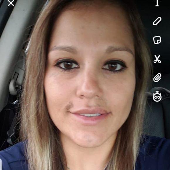 Meet your Posher, Claudia - Picture 1 of 1